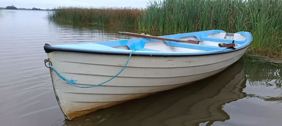 17' Fishing boat - Image 4