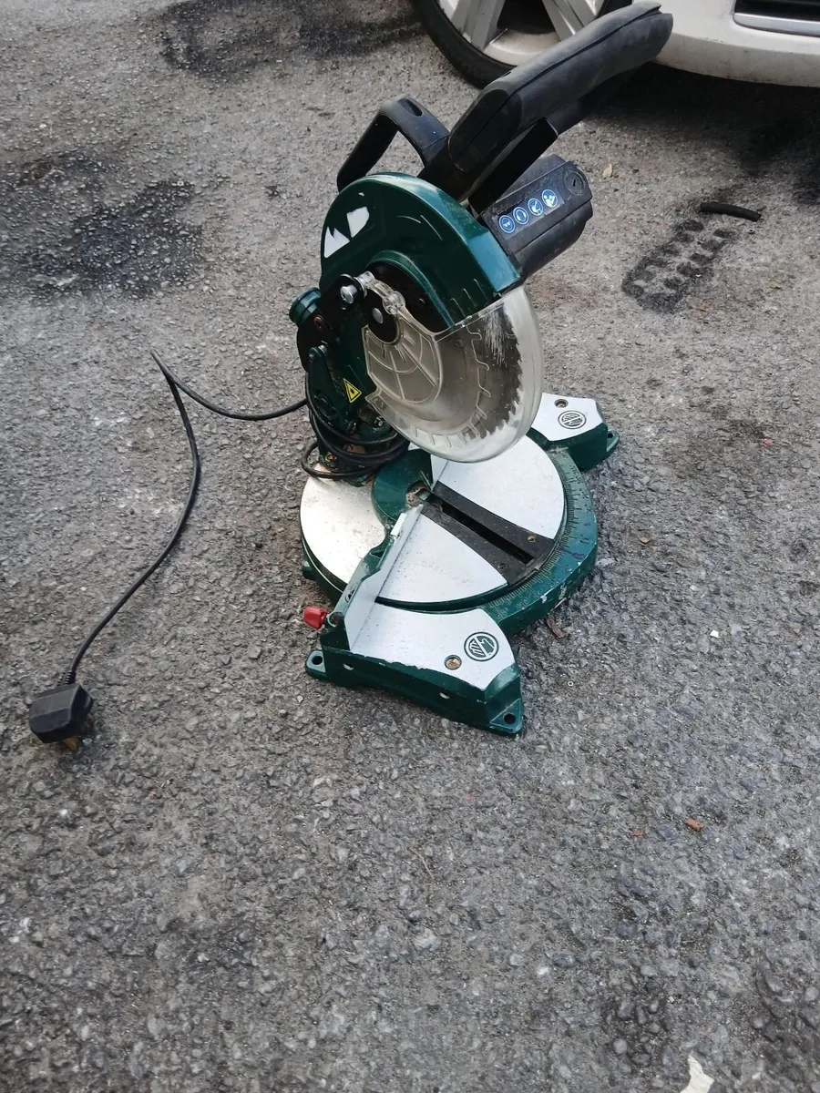 Chop saw working perfect read about add - Image 4