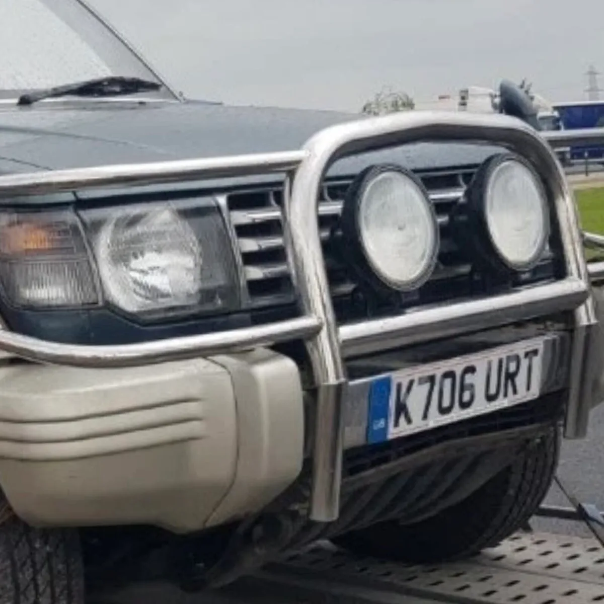 1996 Mitsubishi Pajero shogun bullbar - Image 1