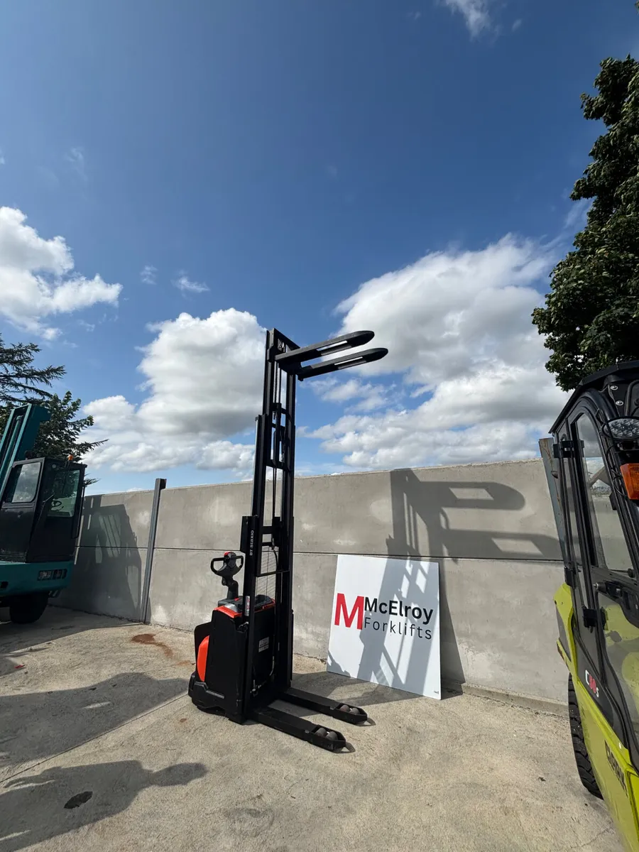 Toyota electric pallet trucks - Image 4