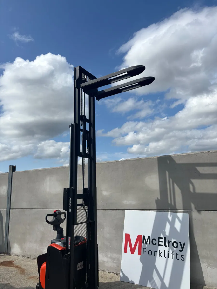 Toyota electric pallet trucks - Image 3