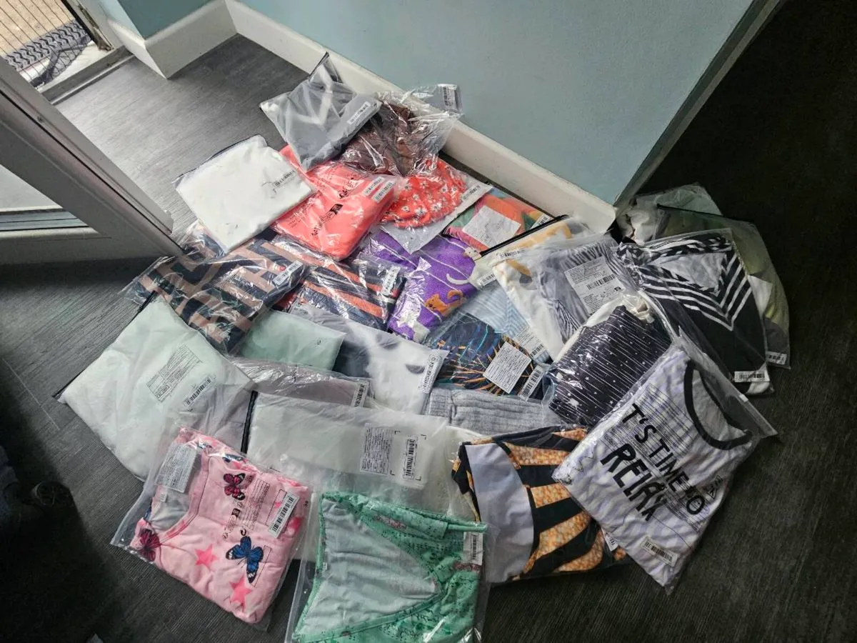 Large clothes haul - Image 1