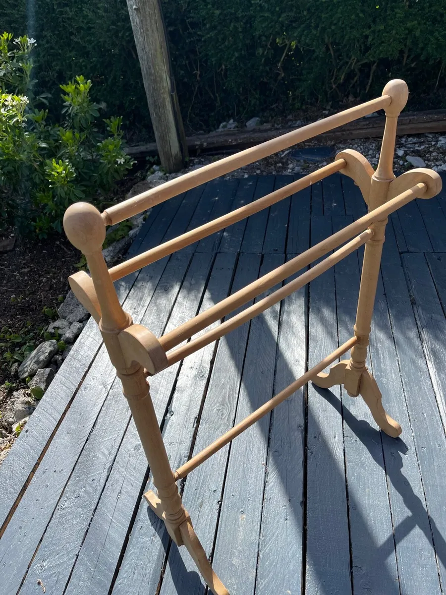 Vintage pine blanket/ towel stand - Image 3