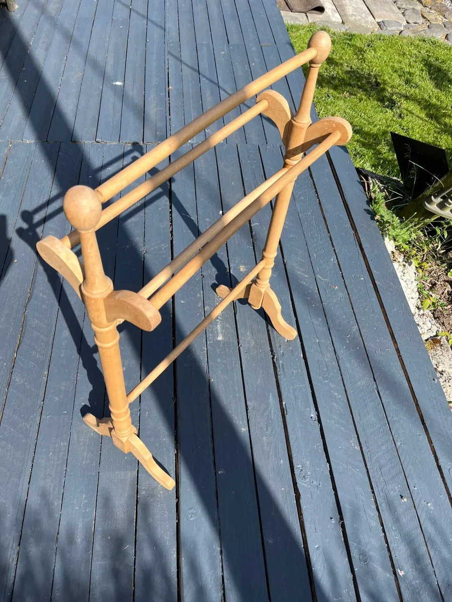 Vintage pine blanket/ towel stand - Image 4