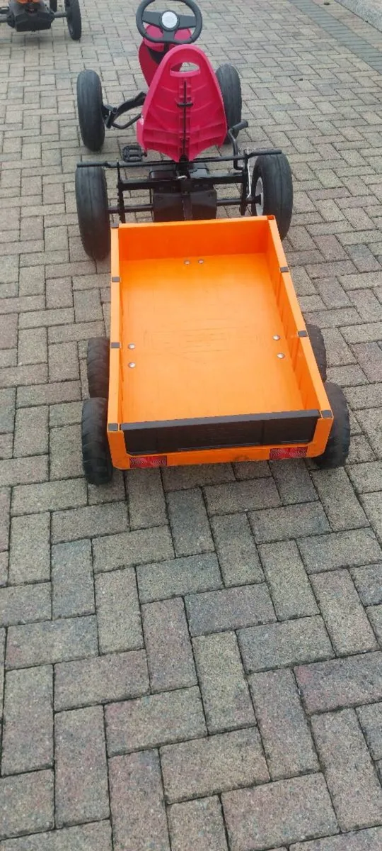 Berg Trailer - Image 1