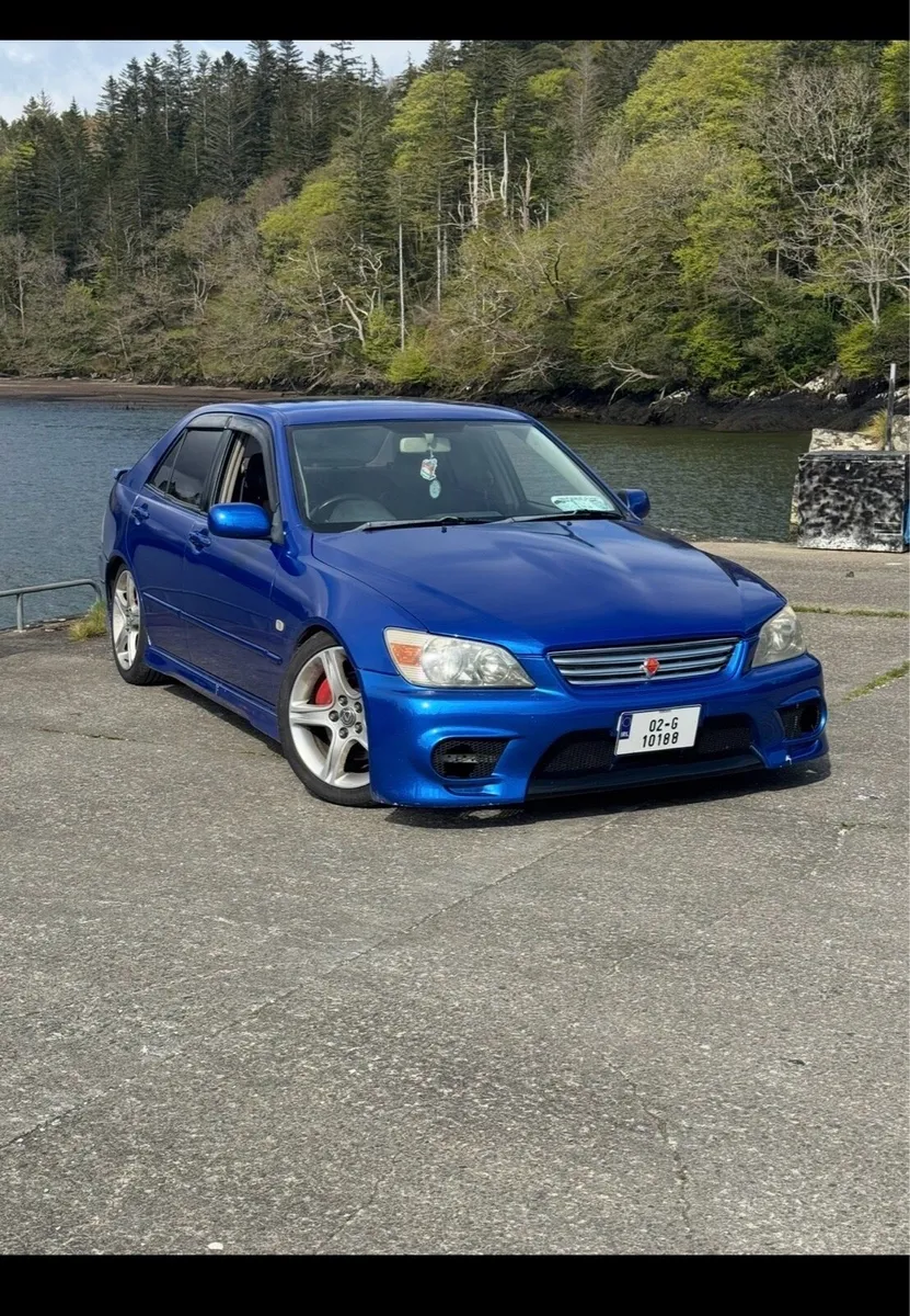 Lexus is200 - Image 1