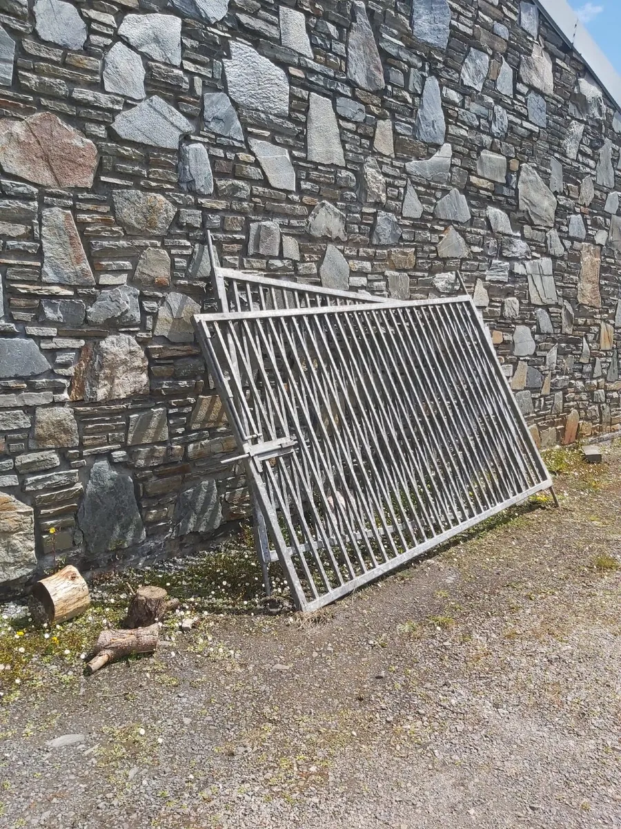 SECURITY GATES - Image 2