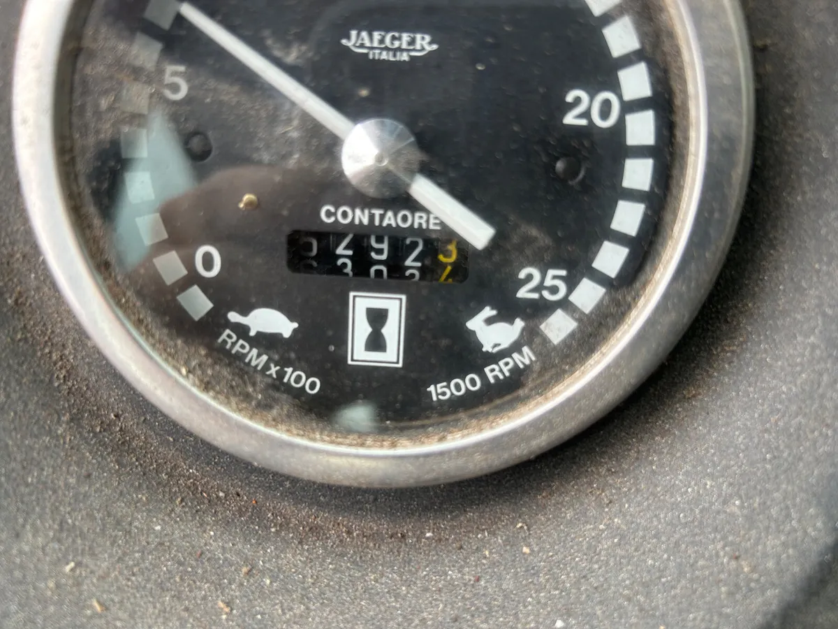 1985 Massey Ferguson 690 with Loader - Image 4