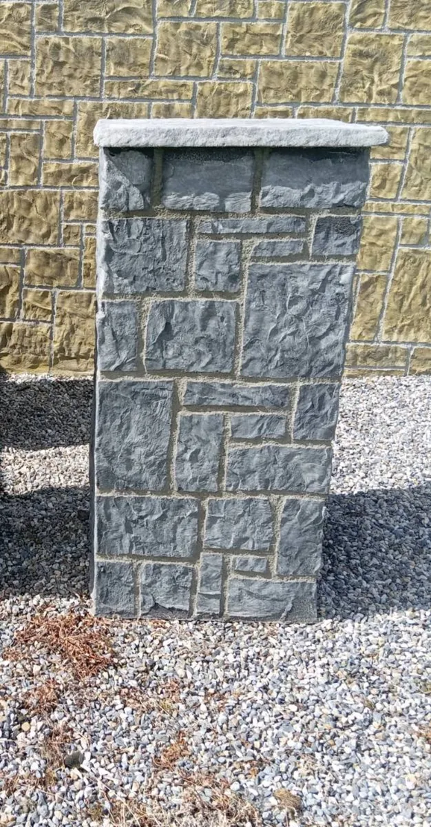 STONE EFFECT PILLARS - Image 1