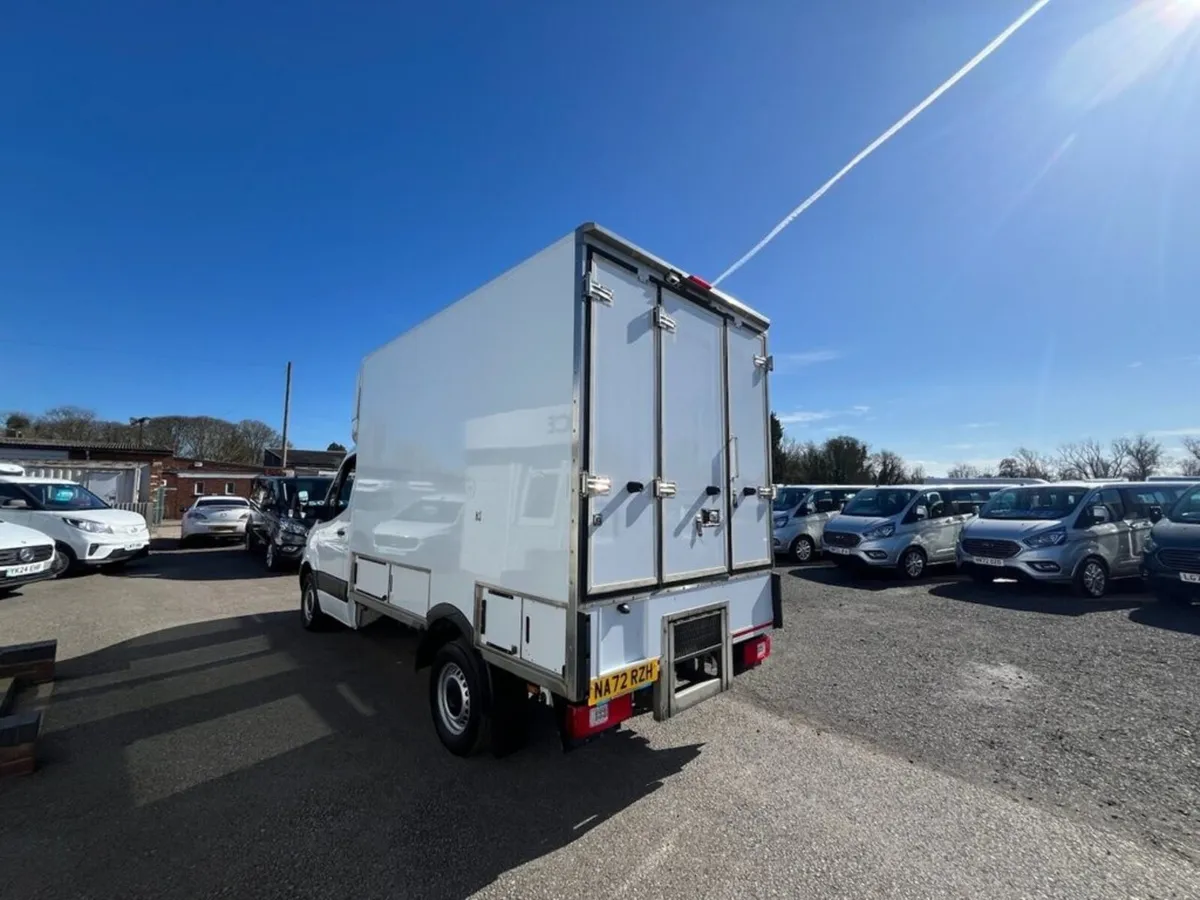 2023 Mercedes-Benz Sprinter Refrigerated Van - Image 4