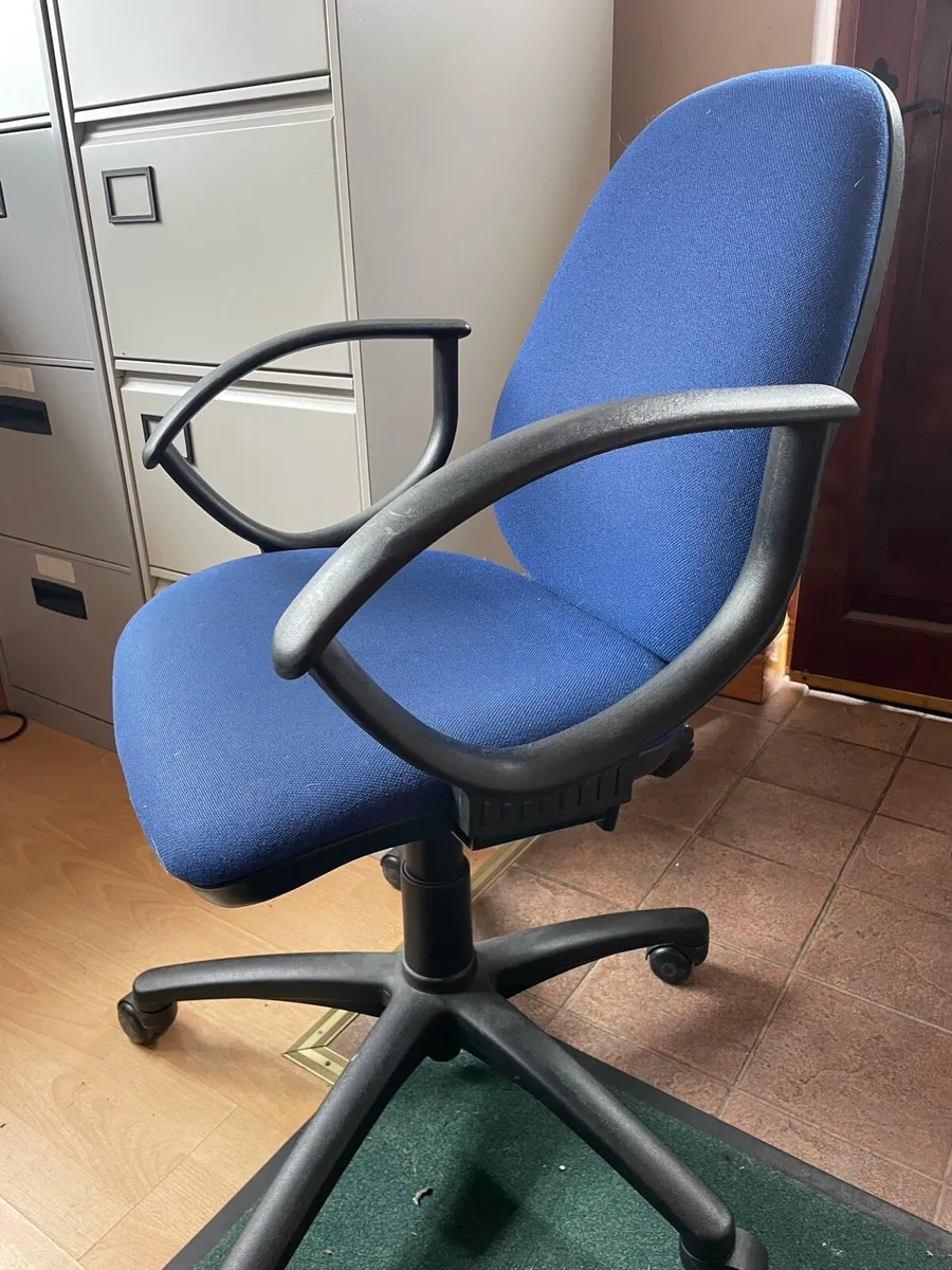 Office Chairs - Image 3