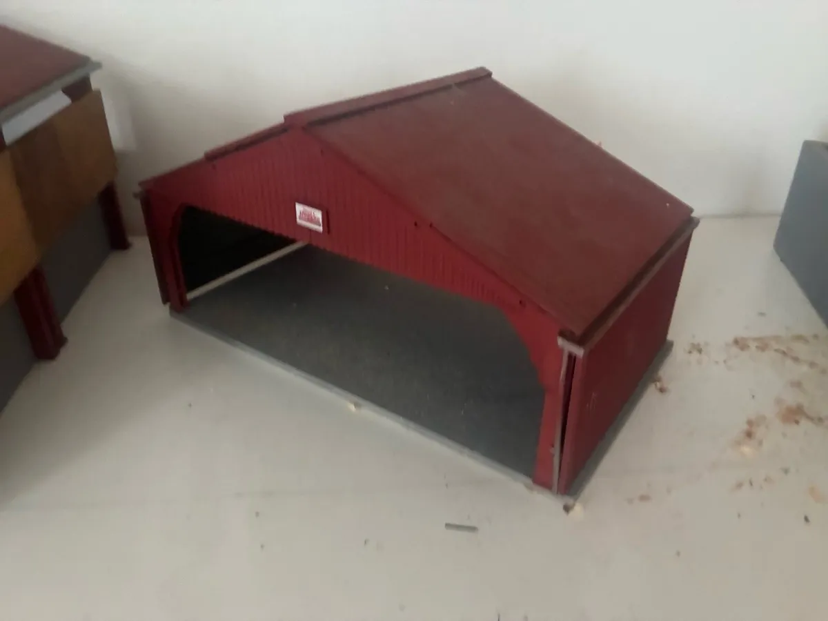 1/32 scale farm sheds - Image 2