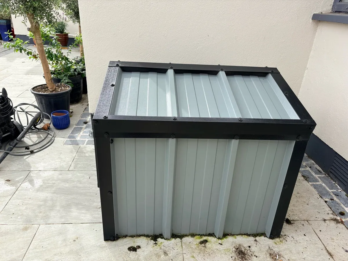 LARGE DOG KENNEL - Image 4