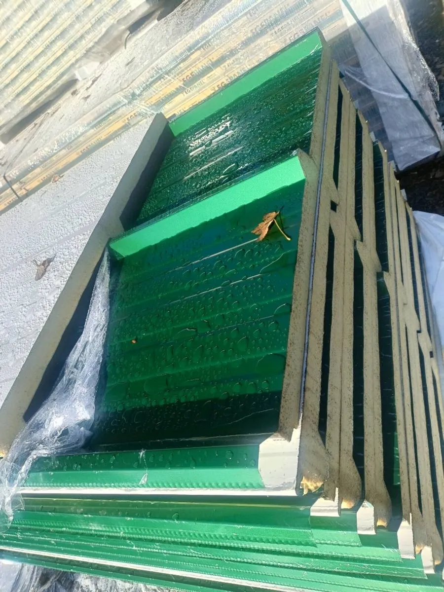 Insulated panels/ roof light - Image 1