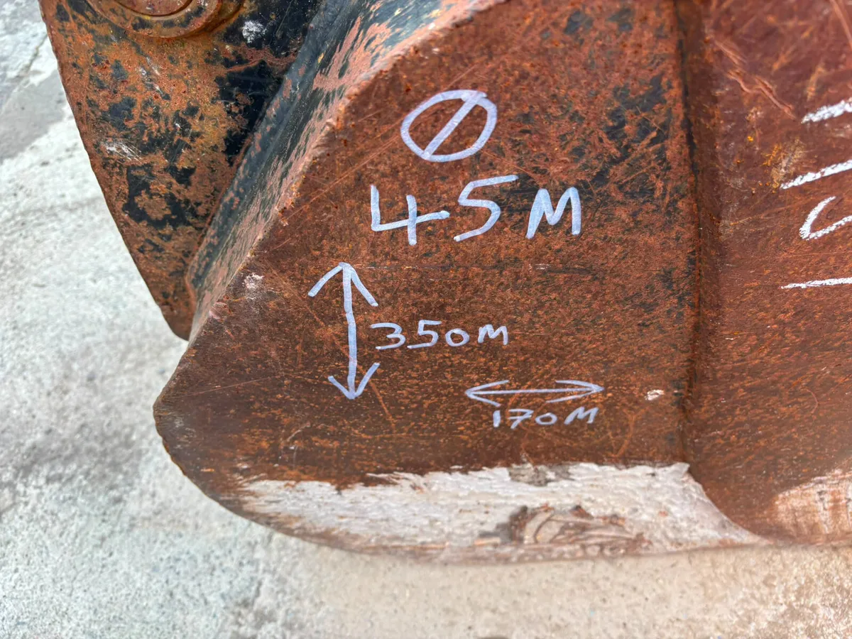 Excavator digging bucket - Image 3