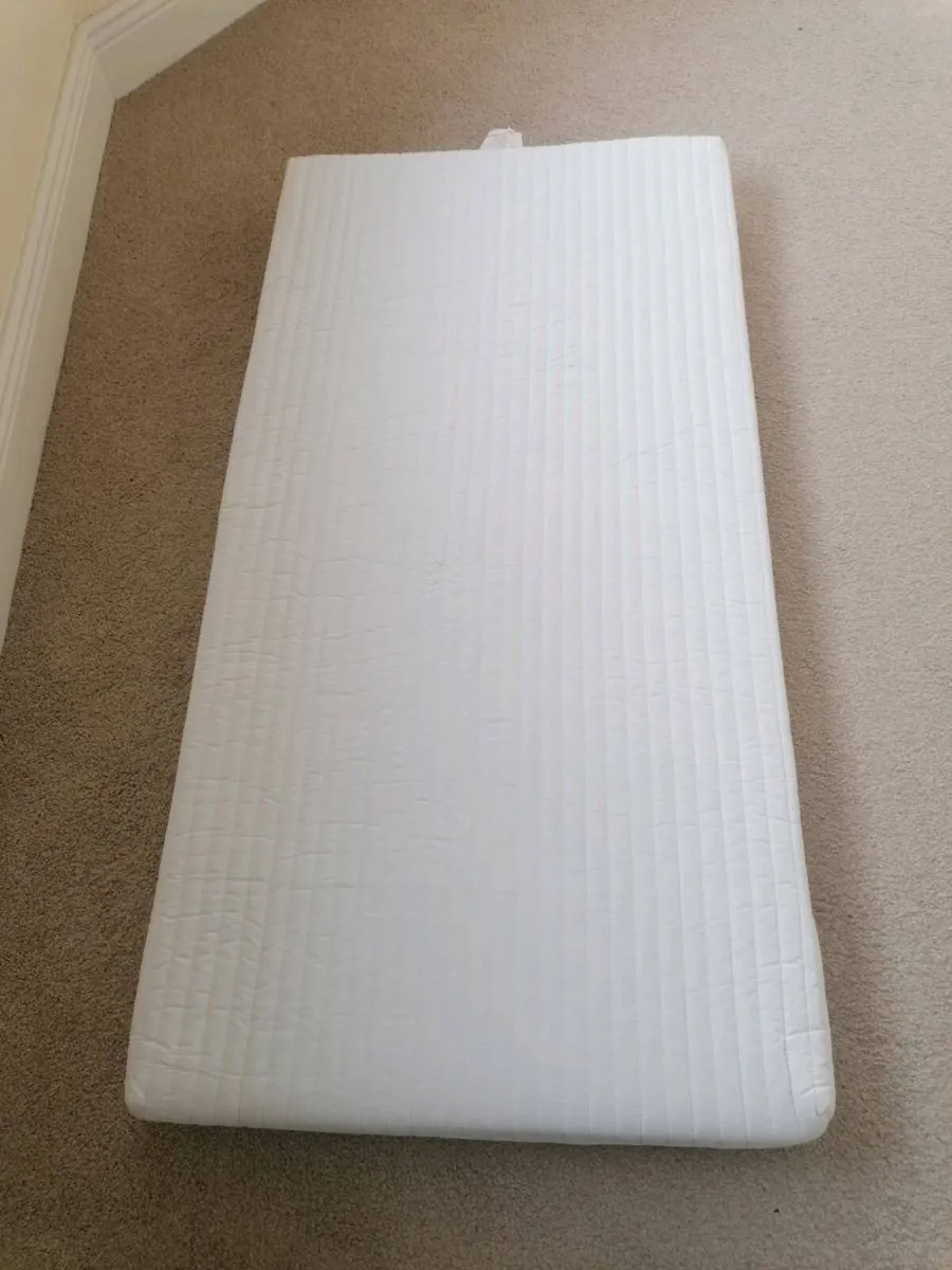 Cot, mattress + top changer - Image 3