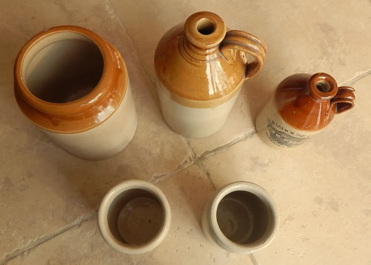 Selection of Glazed Stoneware Flagons & Jars - Image 2