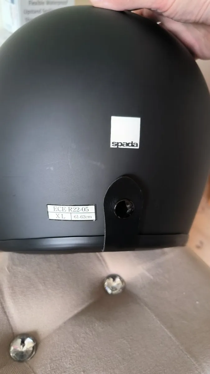 Motorcycle helmet - Image 4