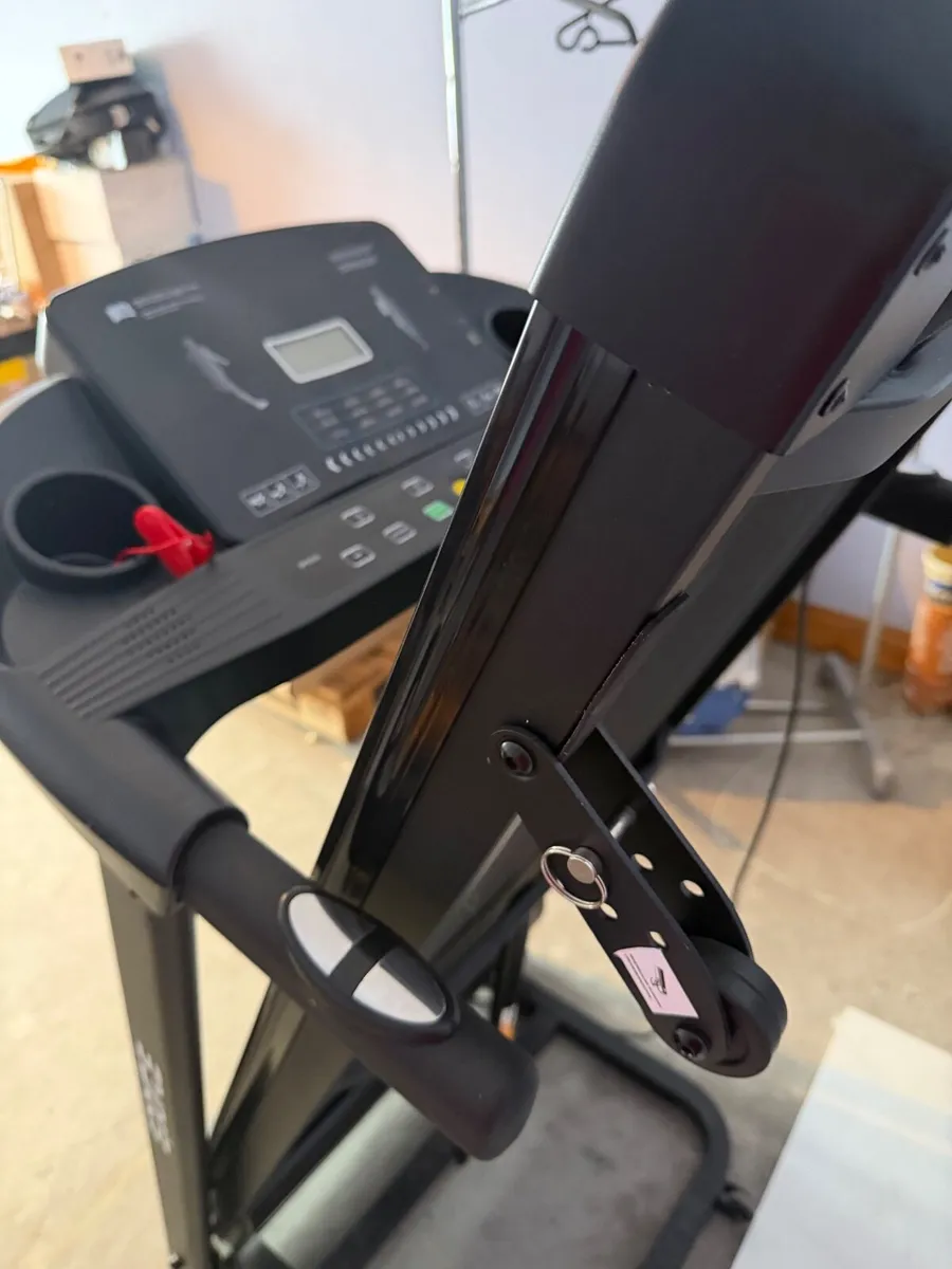 Treadmill - Image 1