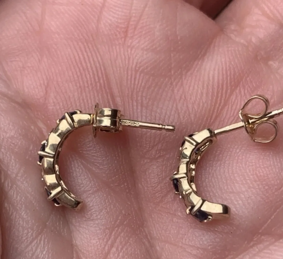 9k gold earrings - Image 1