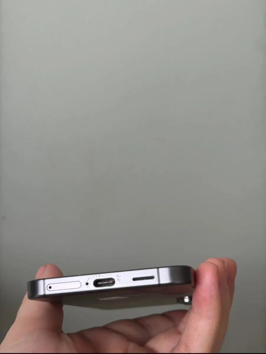 Samsung Galaxy S24 - Image 3