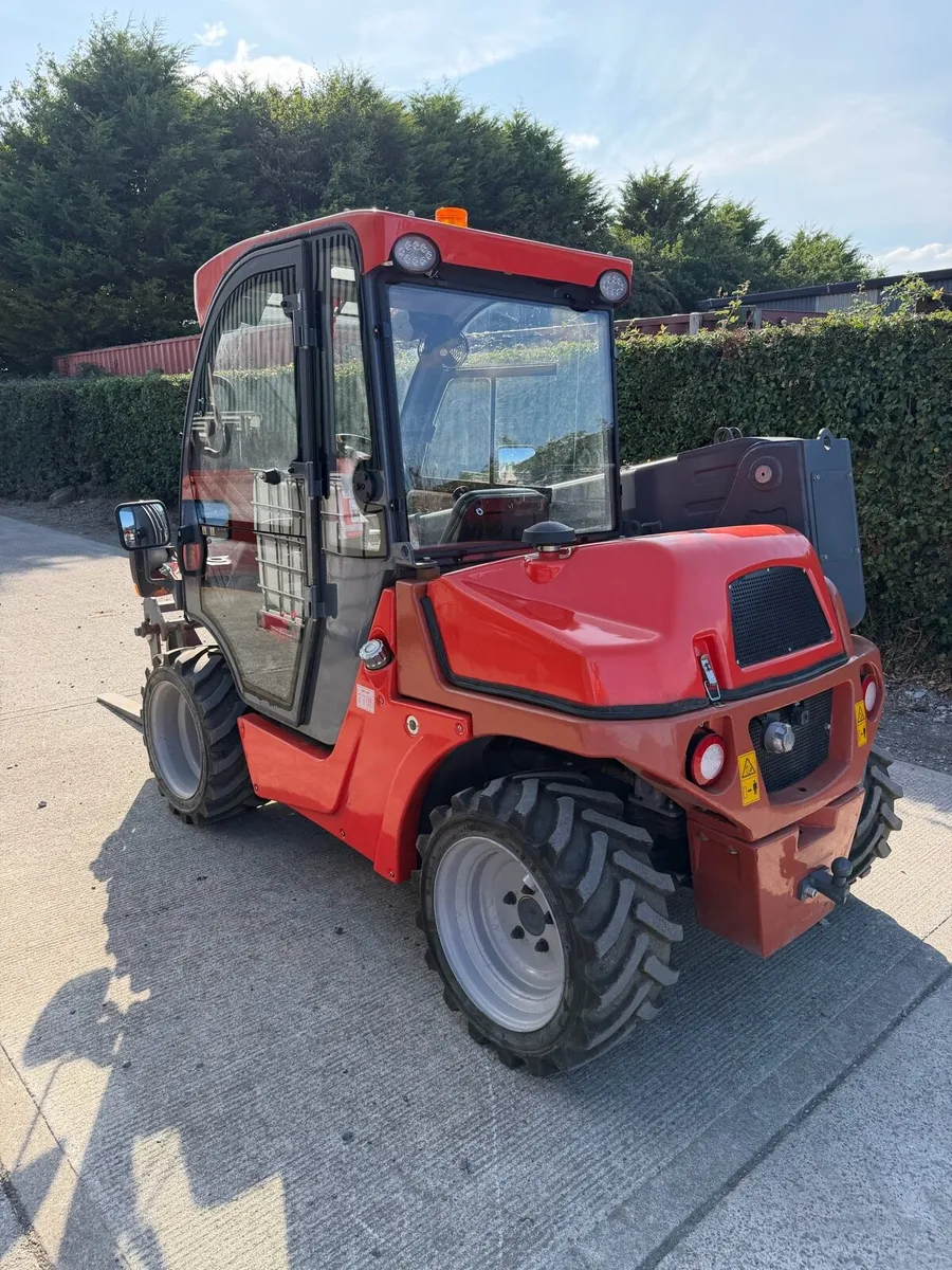 Telehandler - Image 3