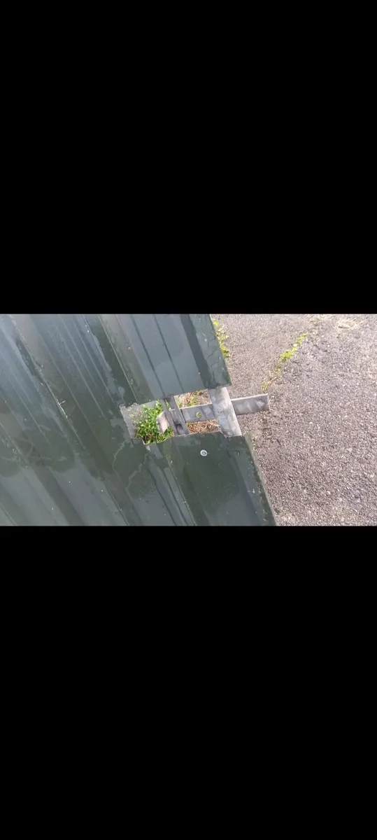 Metal gate external - Image 2