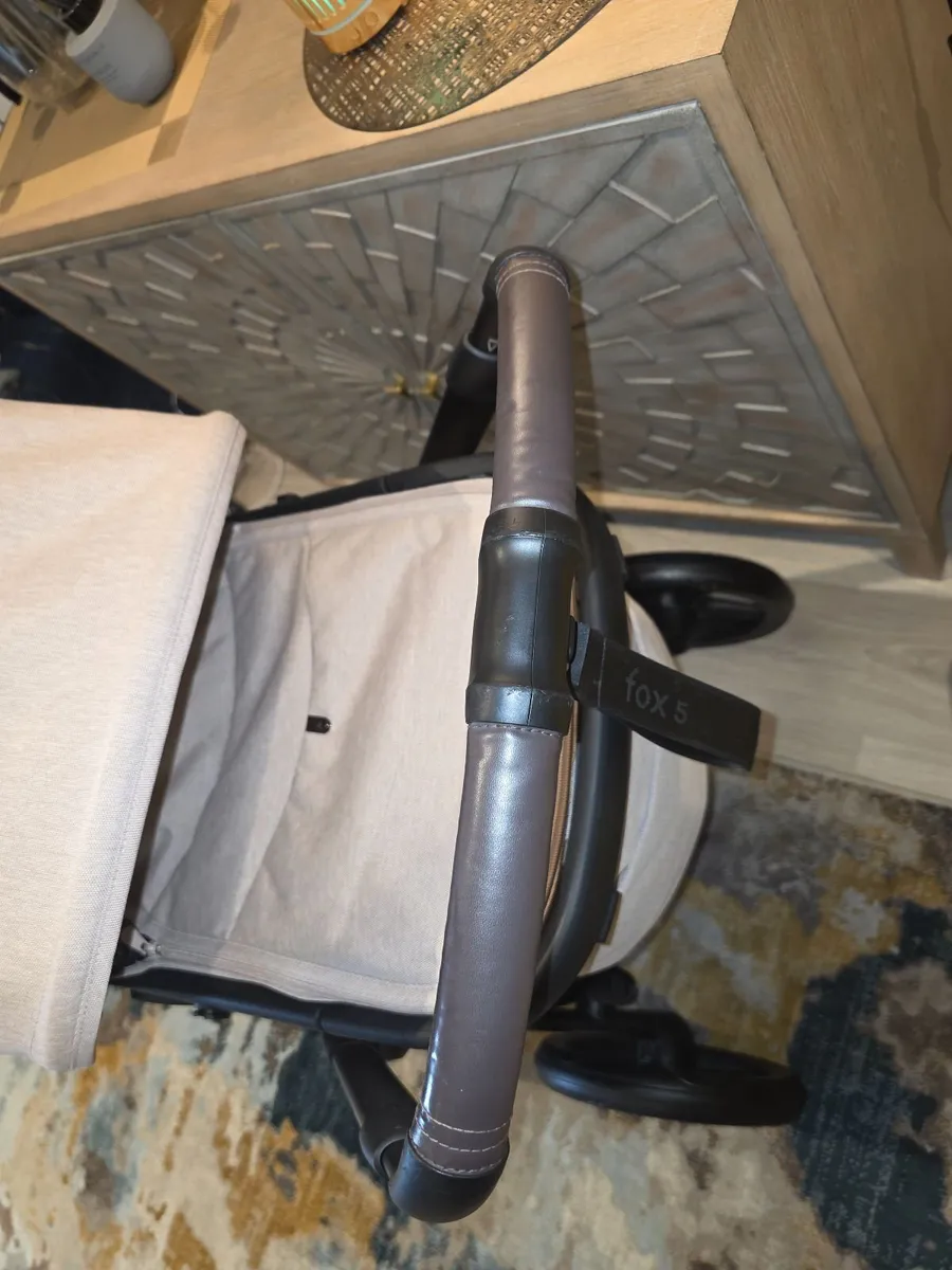 Bugaboo Fox 5 Renew  - Desert Taupe Melange - Image 4