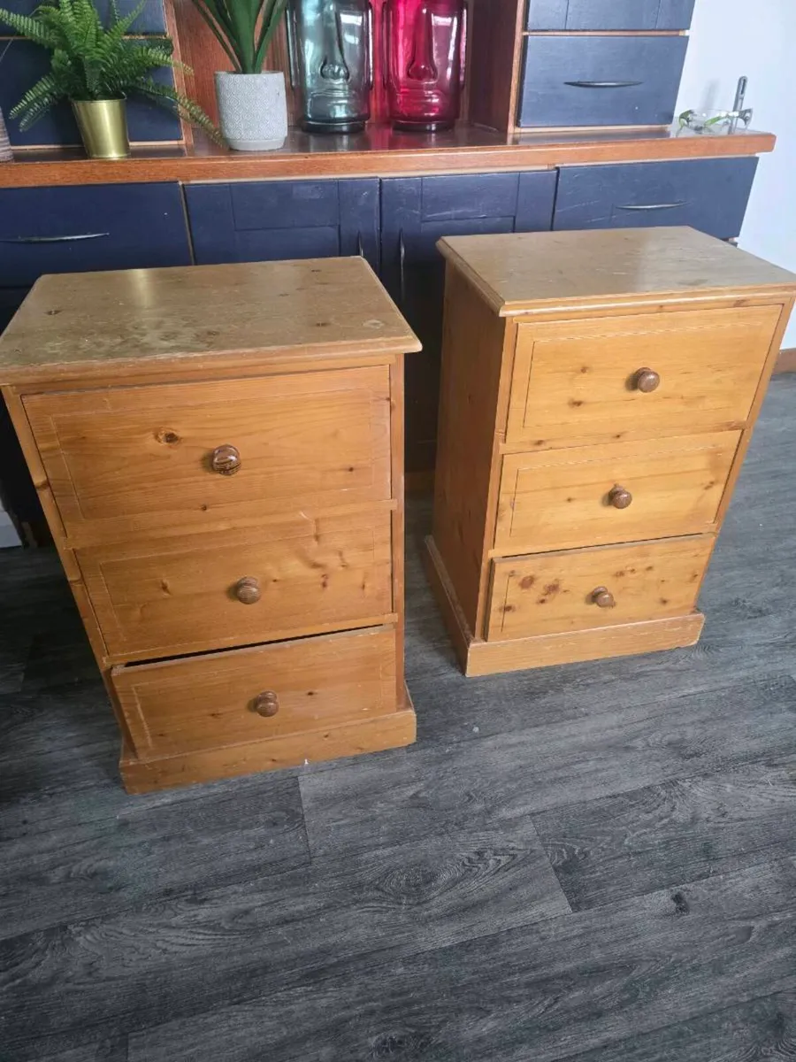 Bed side lockers / Solid wood - Image 1