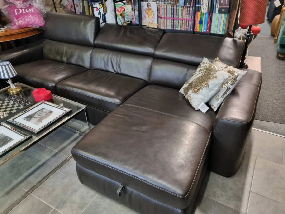Leather corner unit
