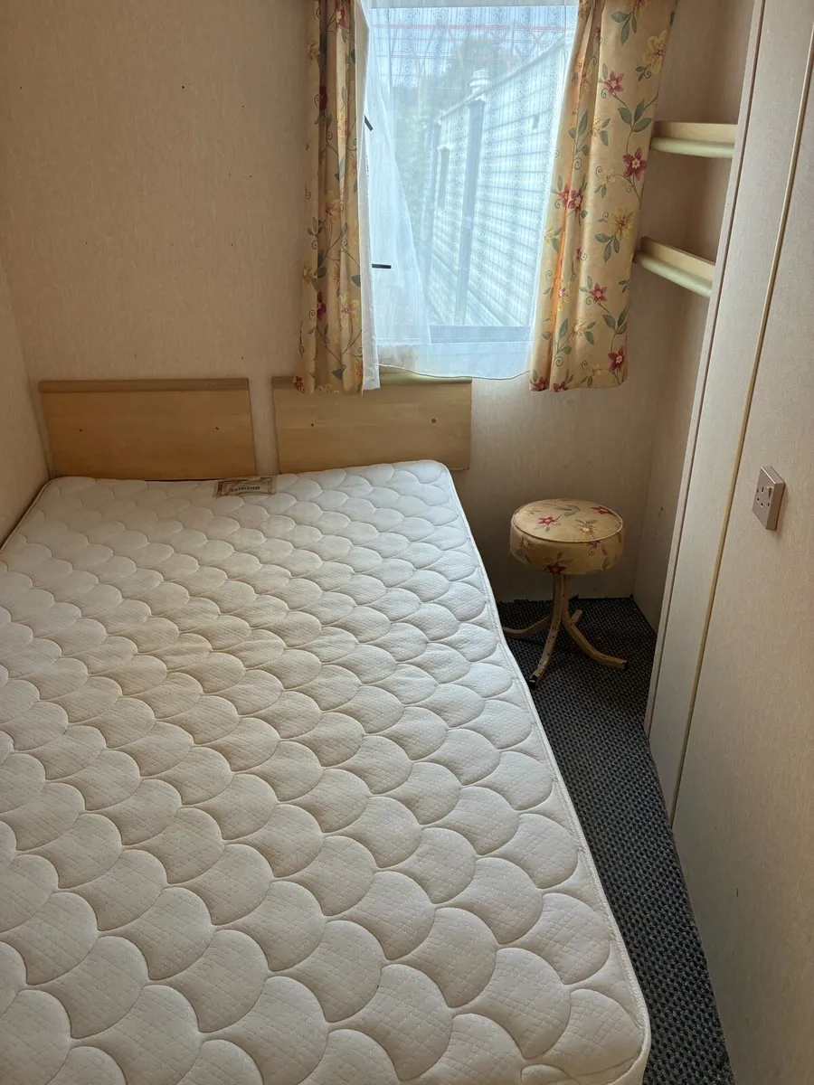 Mobile Home - Image 3