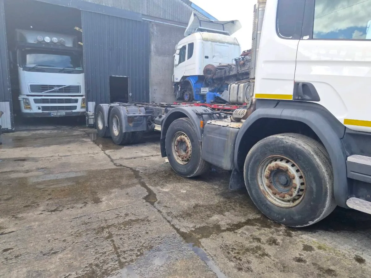 Scania 8x4 and fassi 660 - Image 3