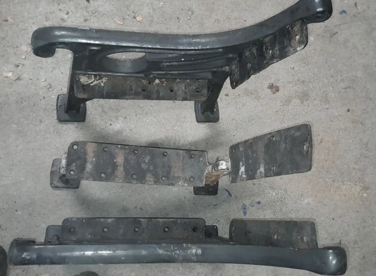 Cast Iron Bench Frame - Image 4