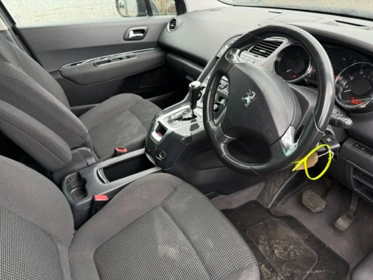 2016 PEUGEOT 5008 1.6L-D - Image 4
