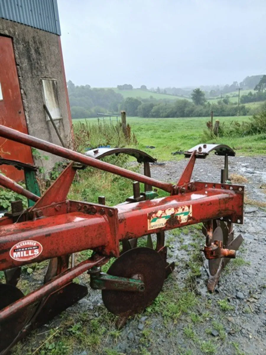 KVERNELAND 3F AUTO RESET PLOUGH - Image 4