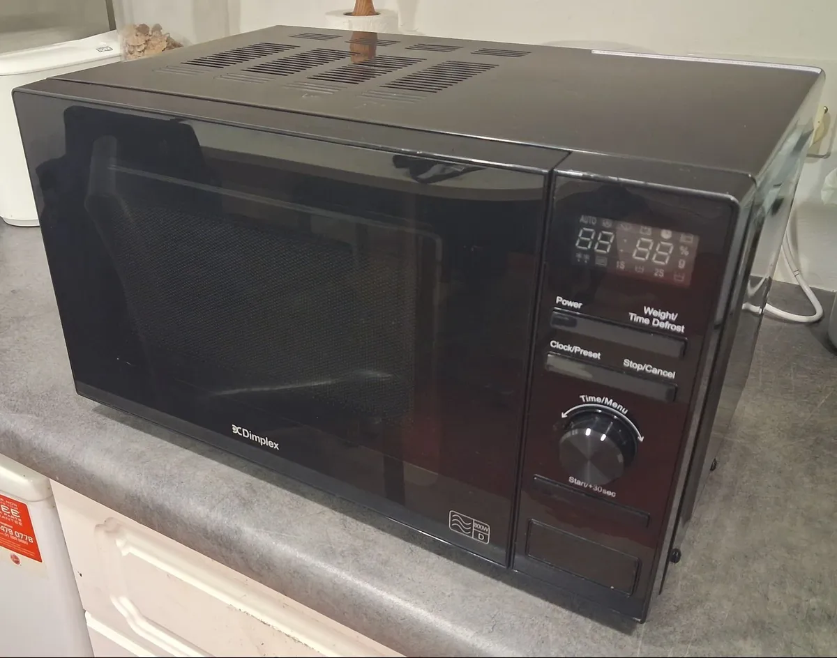2nd hand black Dimplex microwave - Image 1