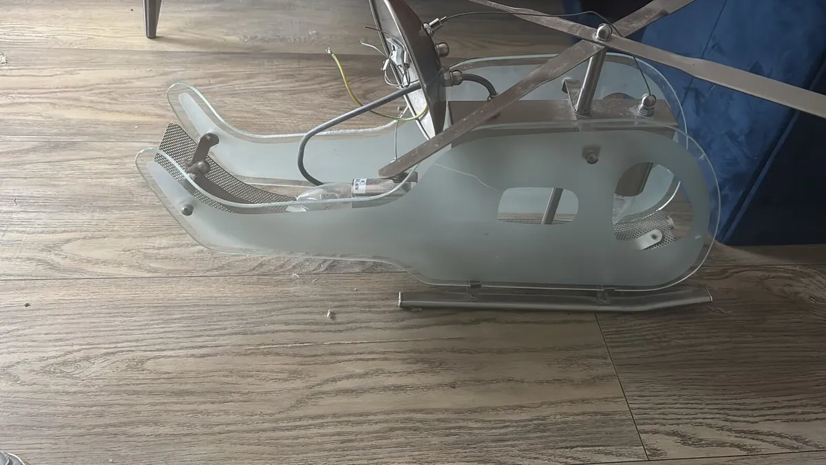 Helicopter light fitting - Image 1