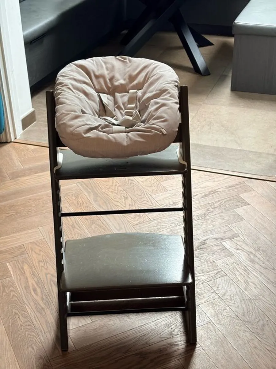 Stokke Tripp Trapp Oak Warm Brown Chair with Newborn Set - Image 2