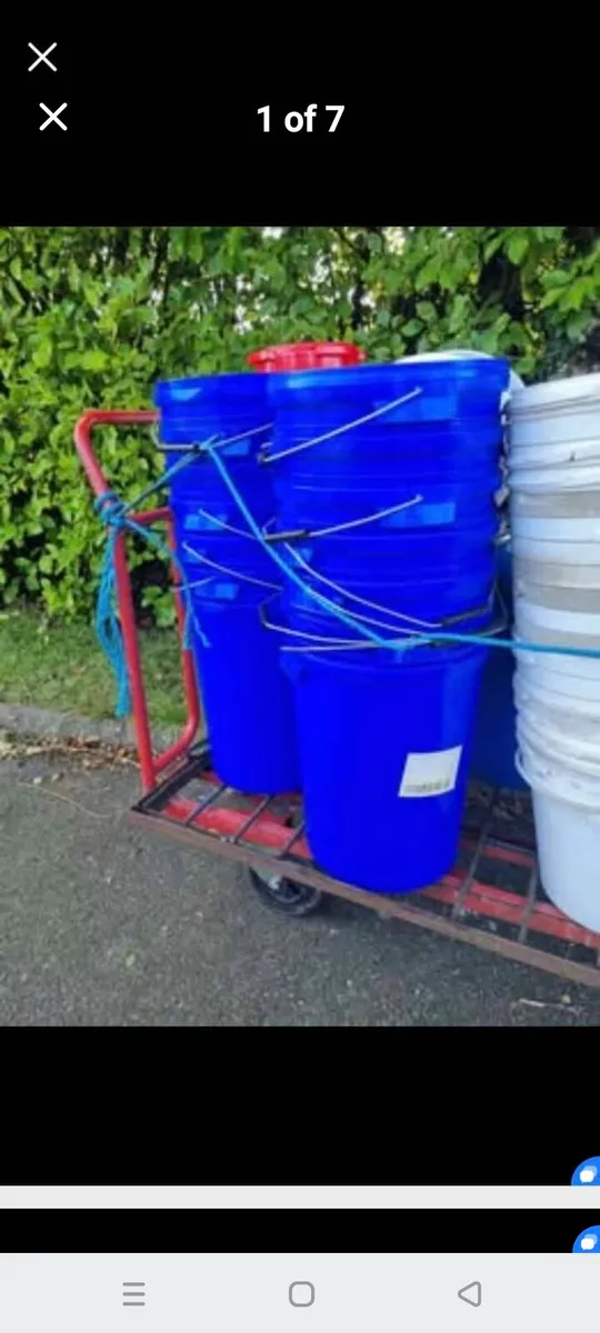 25L buckets with lids 4e each Collection arklow - Image 1