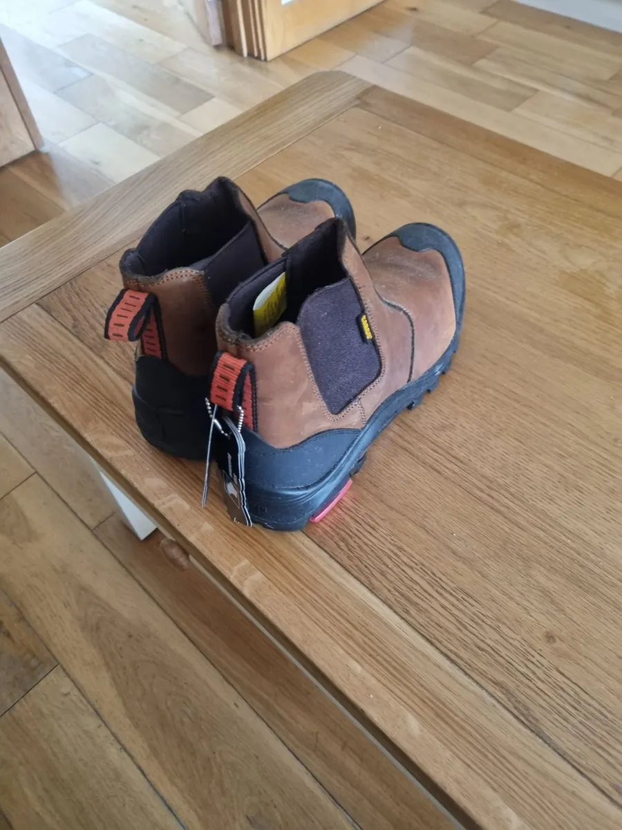 Mens work boots - Image 2