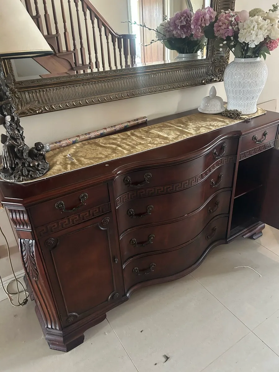 Dining room set and brass beds - Image 2