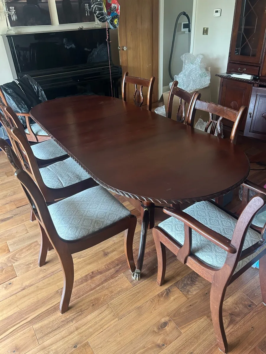 Dining room set and brass beds - Image 3