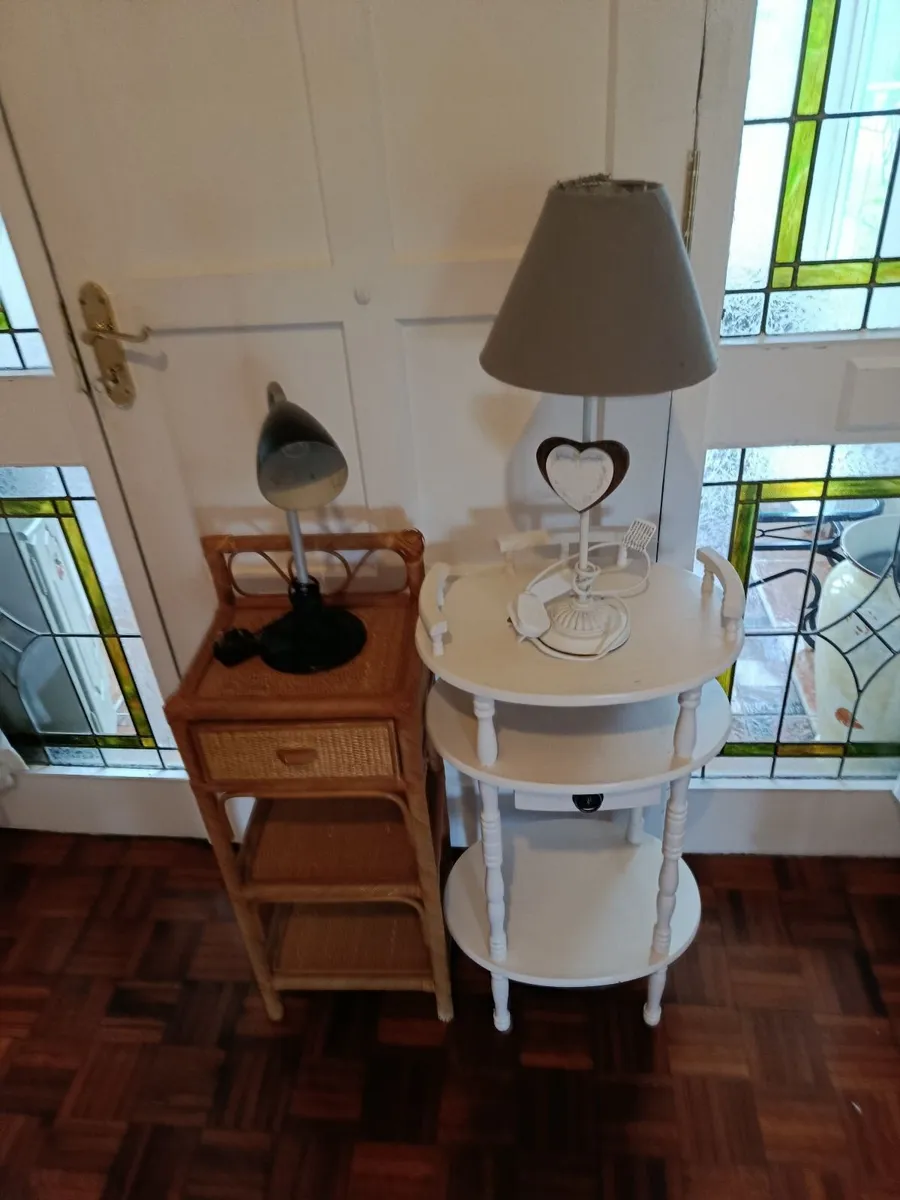 Two small tables and two reading lamps - Image 4