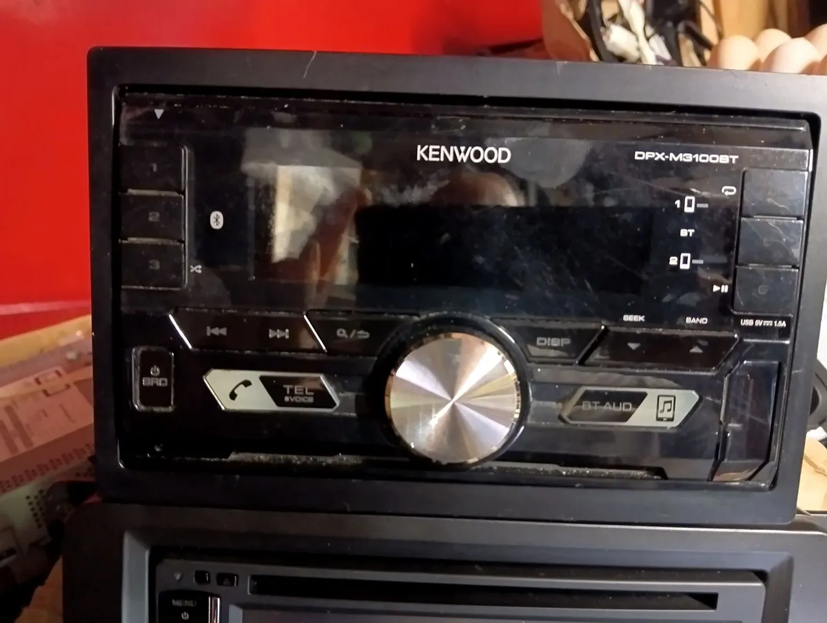 Car radios - Image 3
