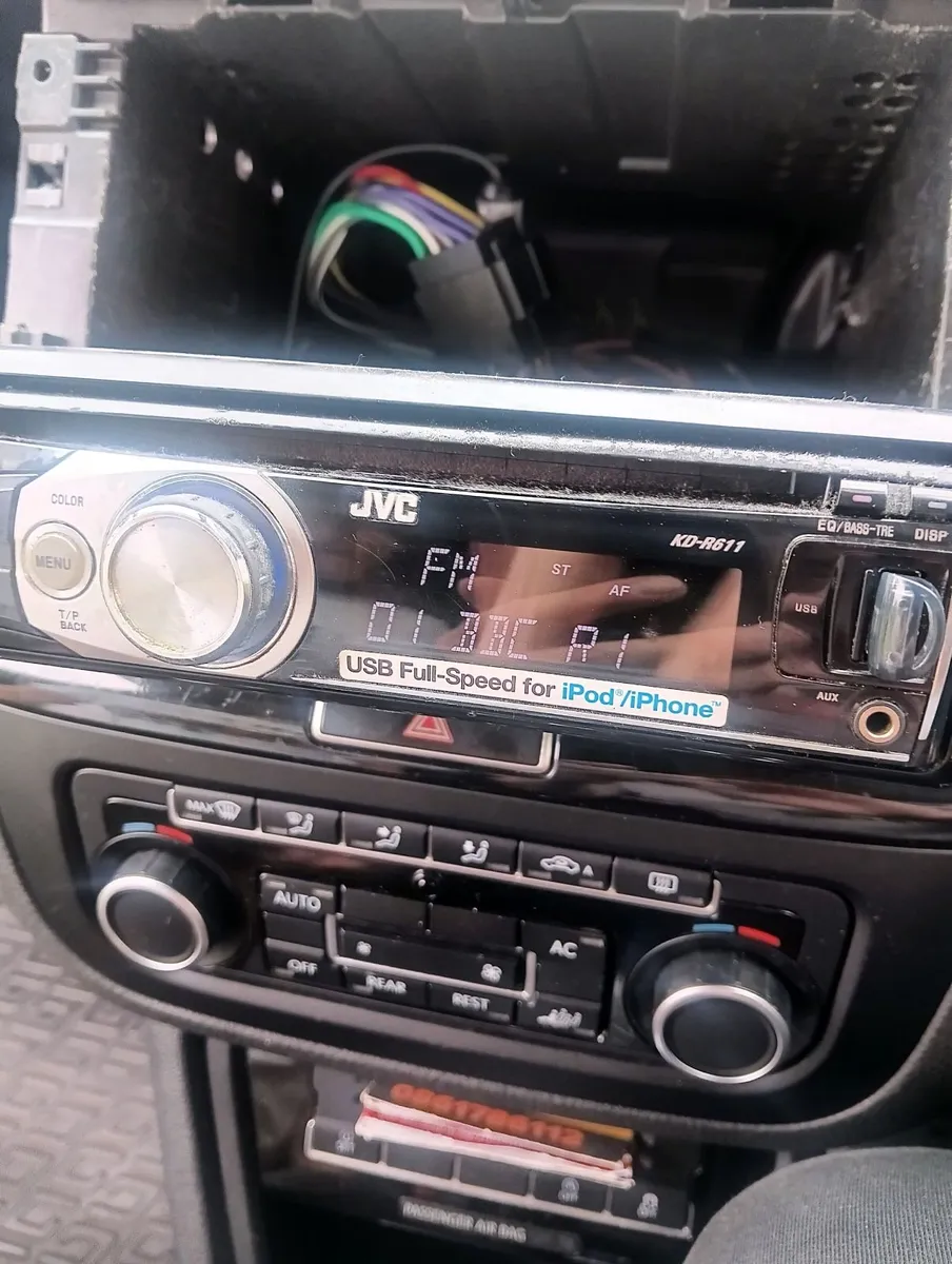 Car radios - Image 4