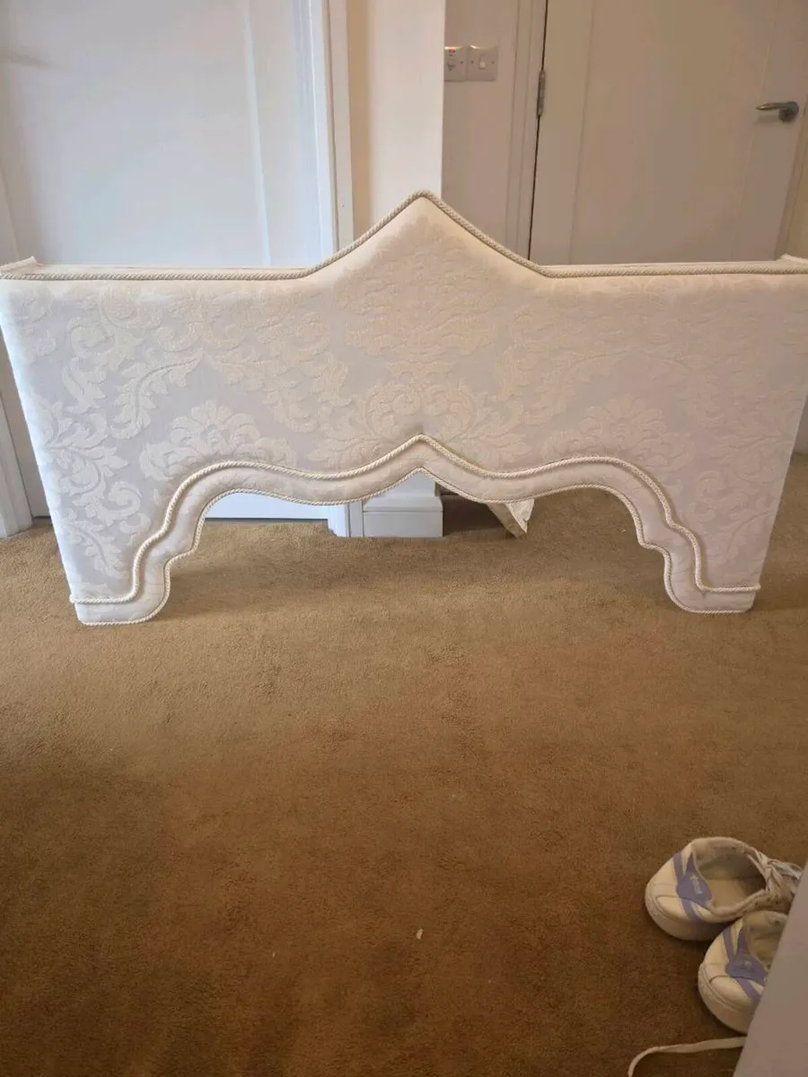 Custom made window pelmets - Image 1