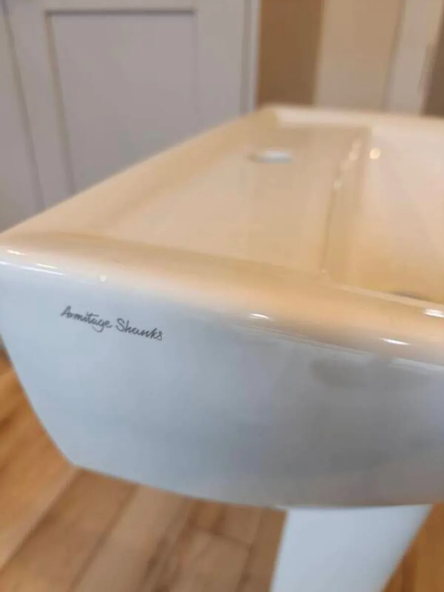 Bathroom Sink - Image 4