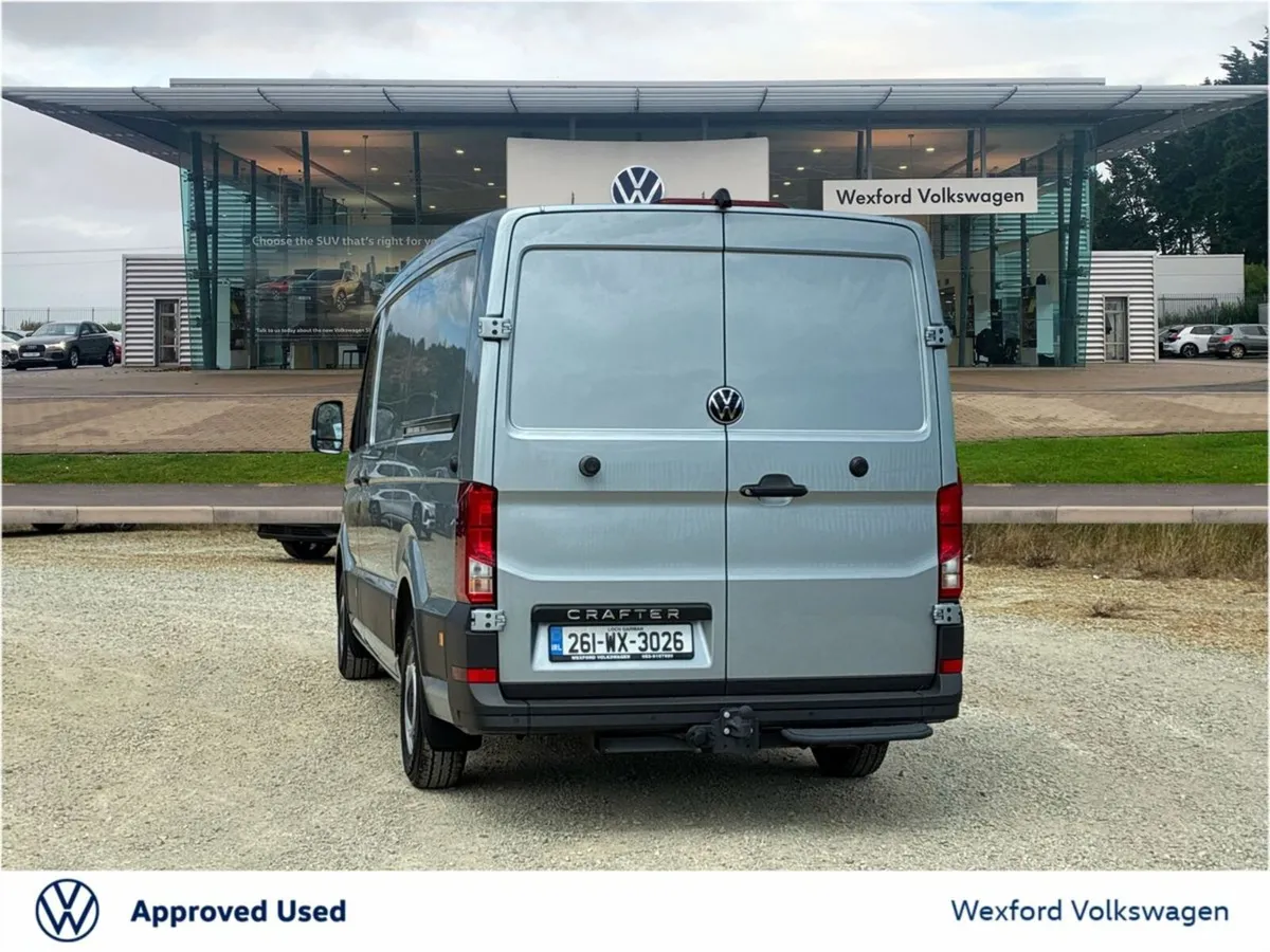 Volkswagen Crafter HIGHLINE MWB 140HP AUTO - 5 Yea - Image 4