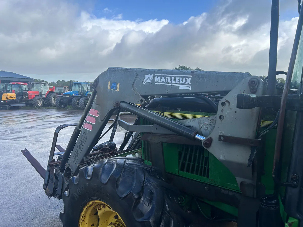 MAILLEUX MX95U Loader To Suit 4 Cylinder JD - Image 3