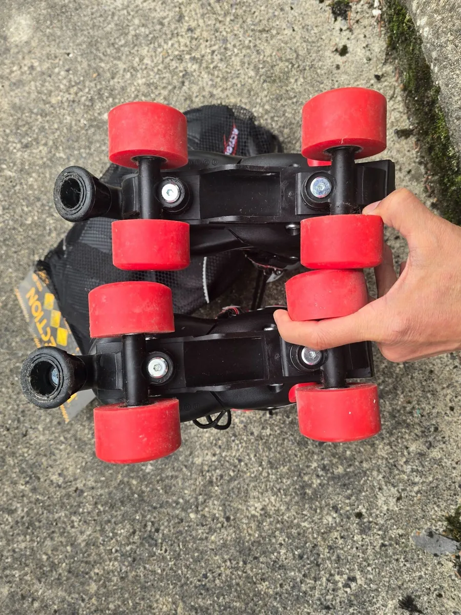 Adjustable rollerskates kids childrens - Image 4